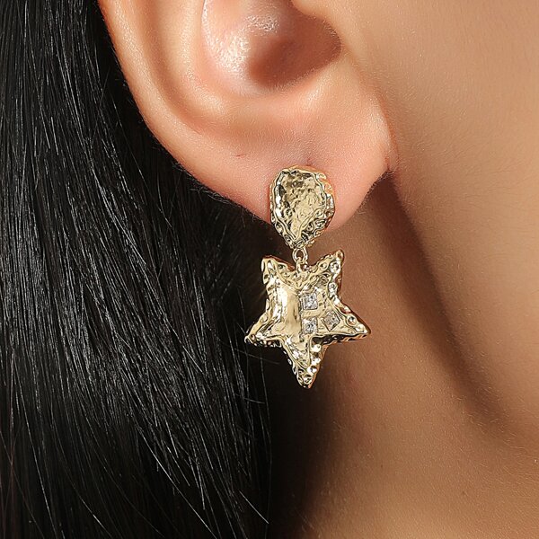 

Star Design Drop Earrings, Gold