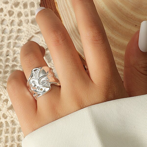 

Zircon Detail Cuff Ring, Silver