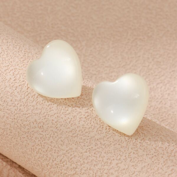 

Heart Design Earrings, White