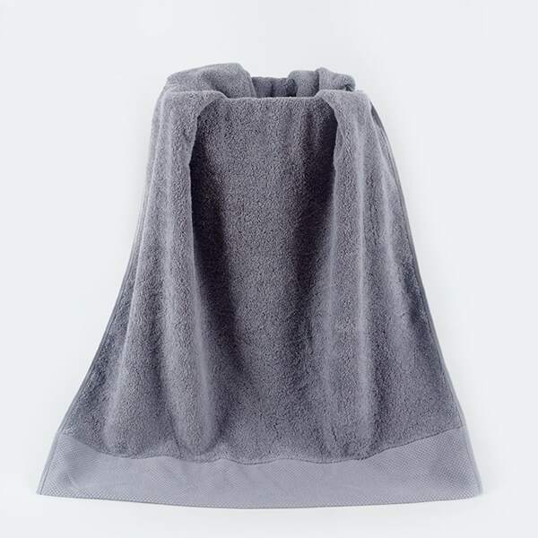 

1pc Solid Color Bath Towel, Grey