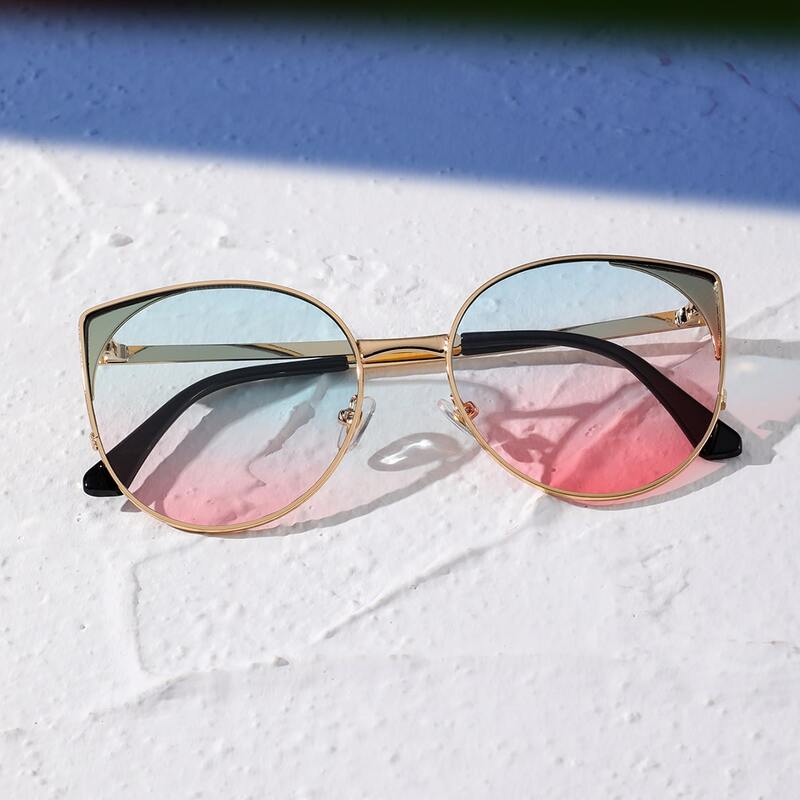 

Cat Eye Frame Sunglasses