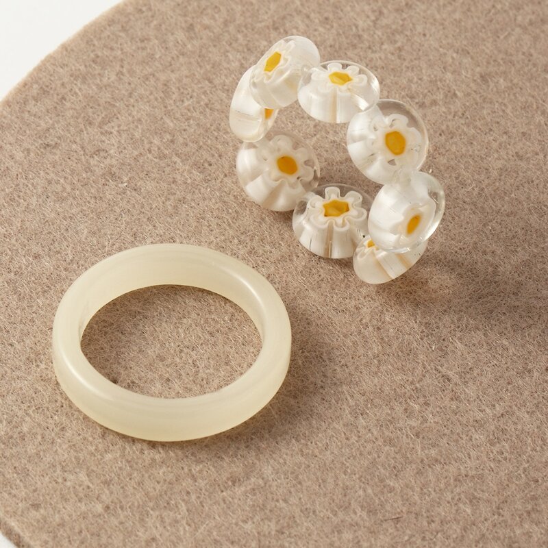 

2pcs Floral Decor Ring, Beige