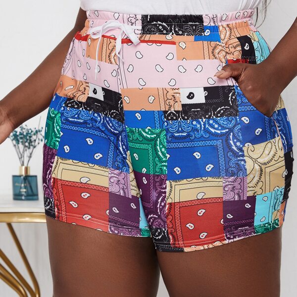 

Plus Paisley Scarf Print Drawstring Waist Shorts, Multicolor