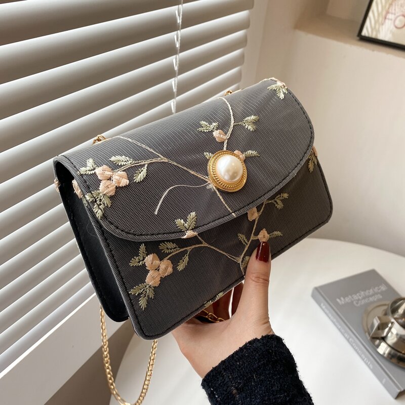 

Floral Embroidery Chain Strap Bag, Black