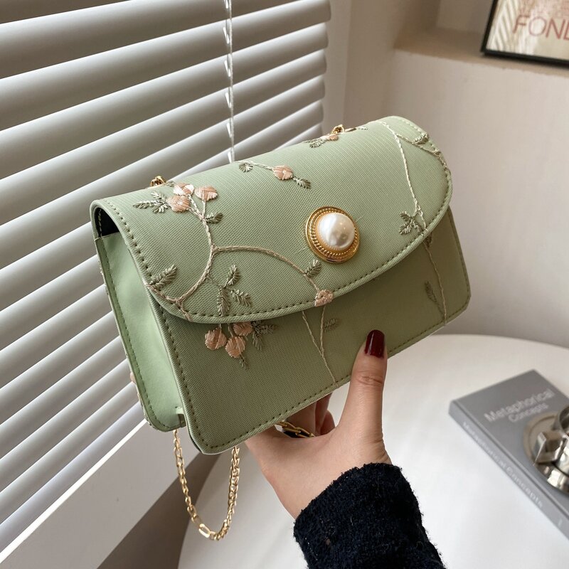 

Floral Embroidery Chain Bag, Green