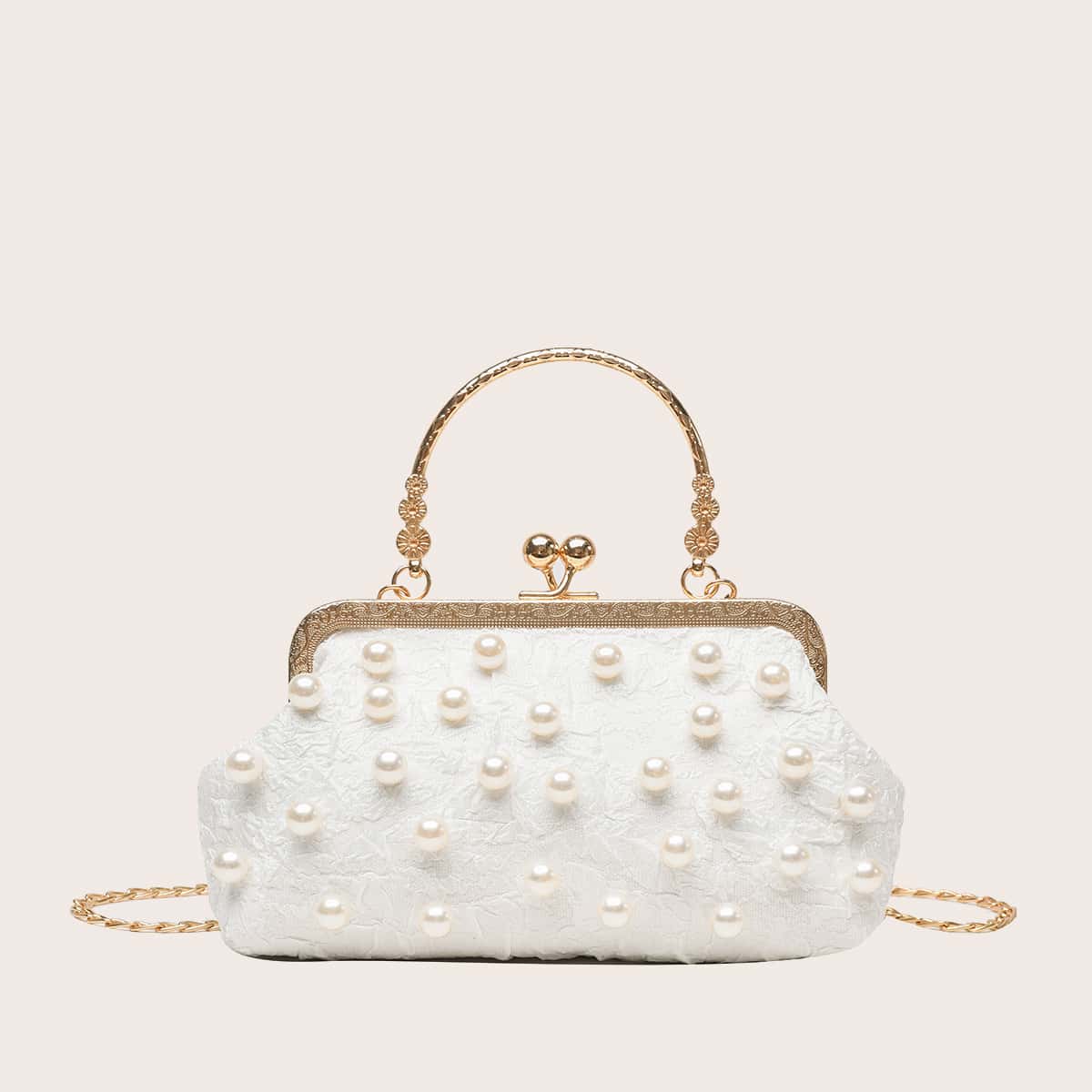 Клатч с цепочкой и искусственным жемчугом