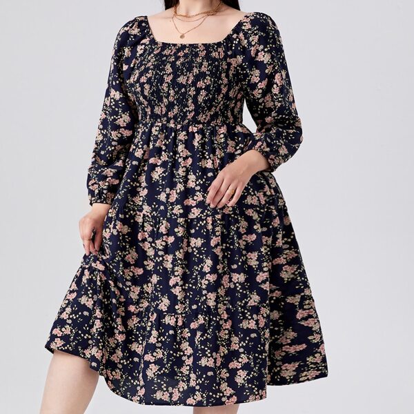 

Plus Allover Floral Shirred Bodice Dress, Navy blue