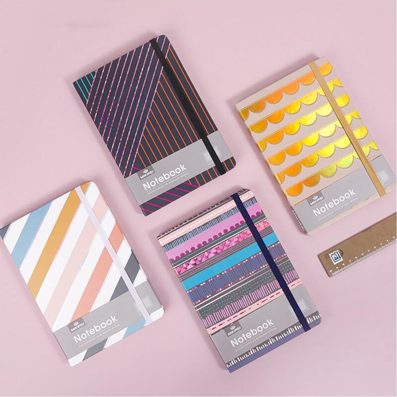 

1pc Hot Stamping Random Notebook, Multicolor