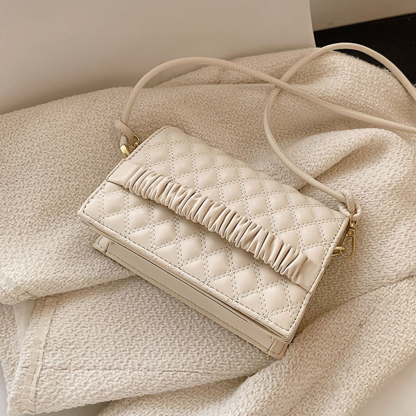 

Minimalist Ruched Detail Quilted Flap Square Bag, White