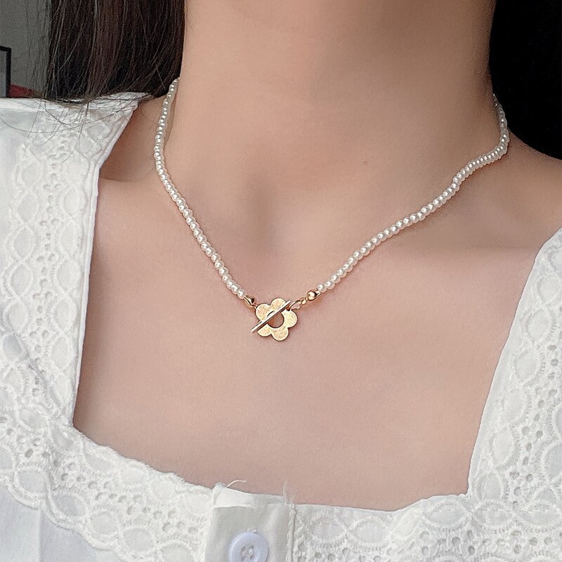 

Floral Decor Faux Pearl Beaded Necklace, Gold