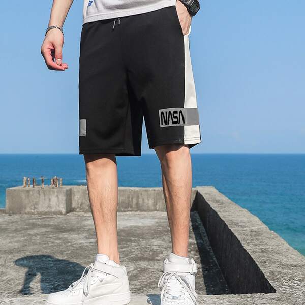 

Men Patch Detail Contrast Side Seam Shorts, Black