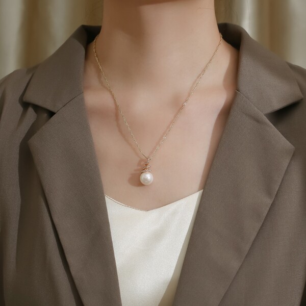

18K Gold Plated Faux Pearl Decor Necklace