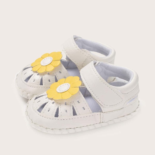 

Baby Girl Flower Appliques Cut Out Design Sandals, White