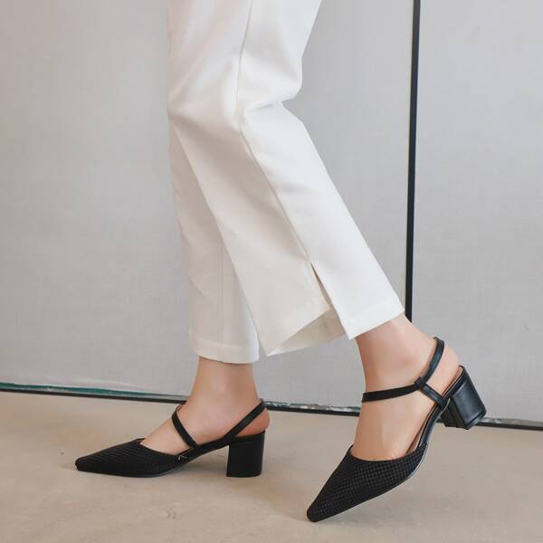 

Minimalist Chunky Heeled Slingback Pumps, Black
