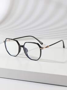 Gafas con marco geométrico