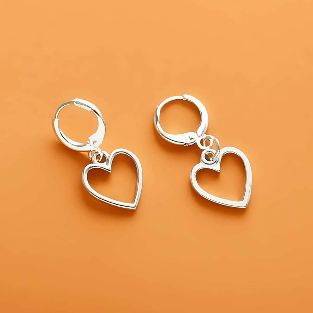 

Heart Design Earrings, Silver