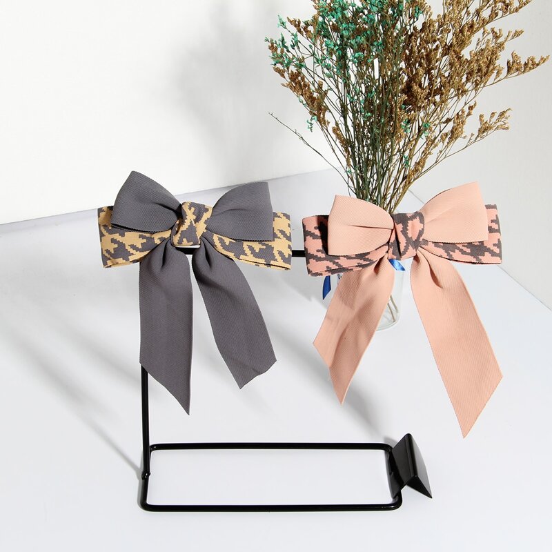 

2pcs Bow Decor Hair Clip, Multicolor