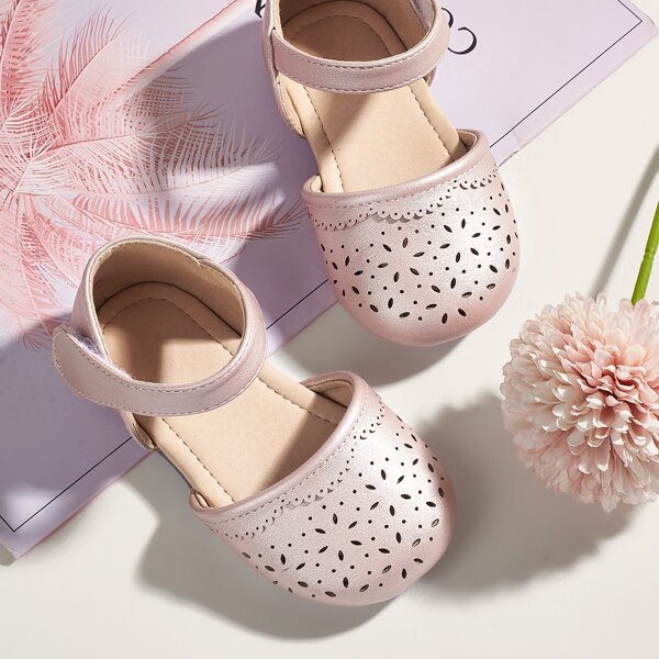 

Toddler Girls Cut Out Design Ankle Strap Flats, Pink
