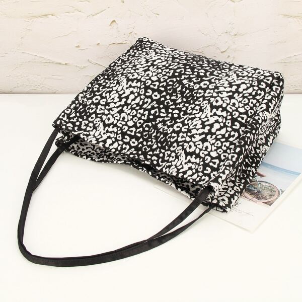

Leopard Pattern Tote Bag, Black and white