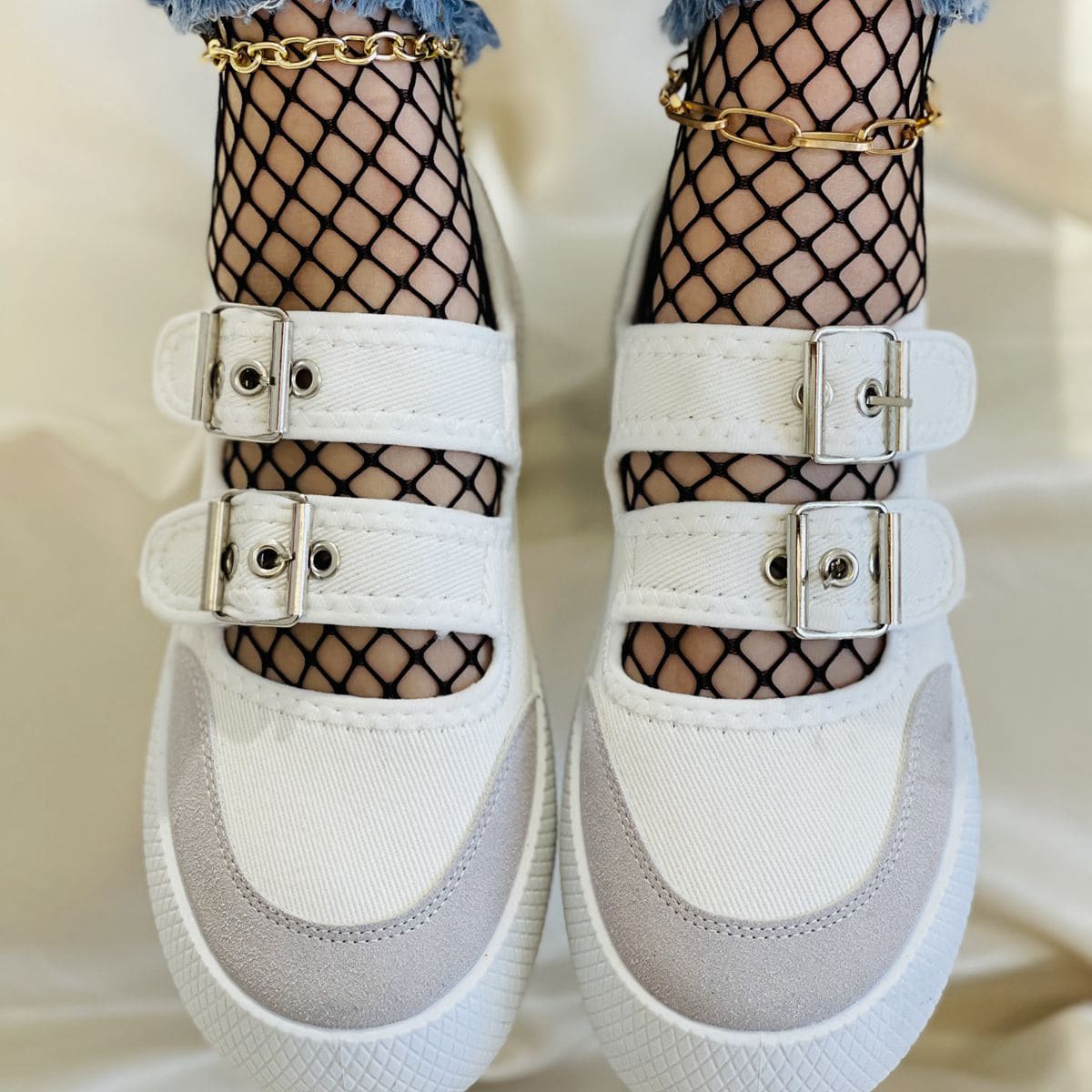 

Buckle Design Sneakers, White