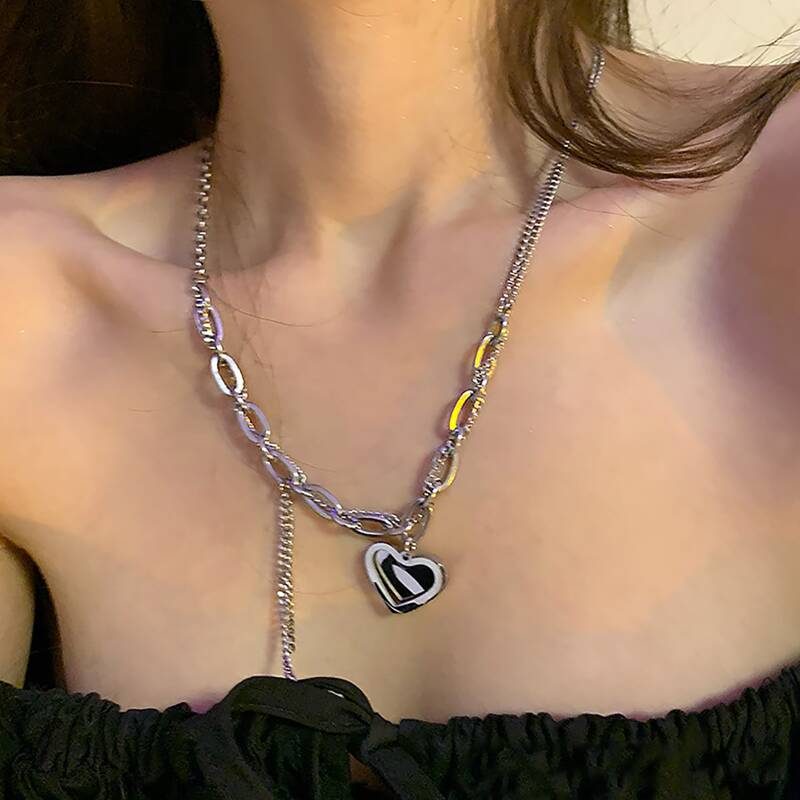 

Heart Pendant Necklace, Silver