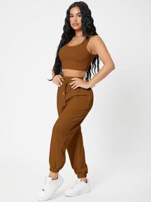 SHEIN PETITE Conjunto top tank corto unicolor con joggers
