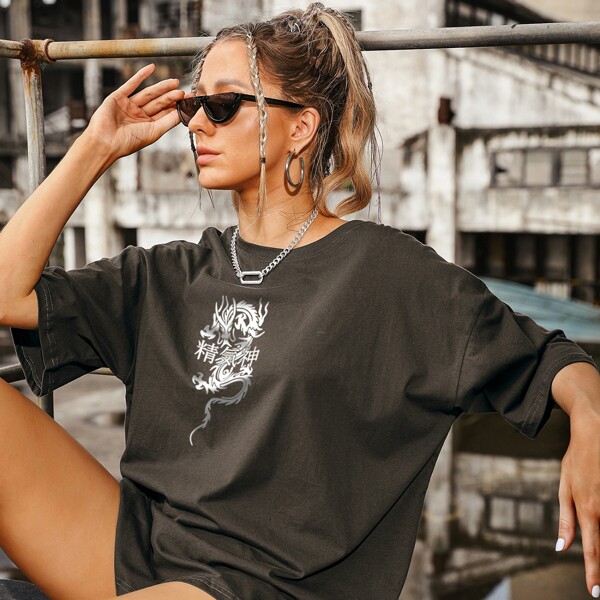 

Drop Shoulder Chinese Dragon & Letter Graphic Tee, Dark grey