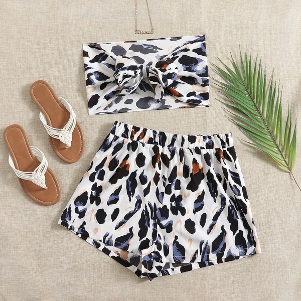 

Tie Front Allover Print Tube Top & Shorts Set, Multicolor