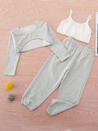 Ensemble pantalon de survêtement et top à fines brides et t-shirt court asymétrique