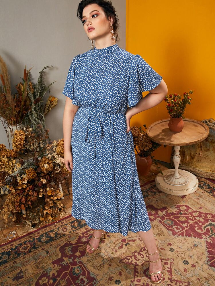 SHEIN Plus Ditsy Floral Butterfly Sleeve Belted Dress - Royal Blue - View 3