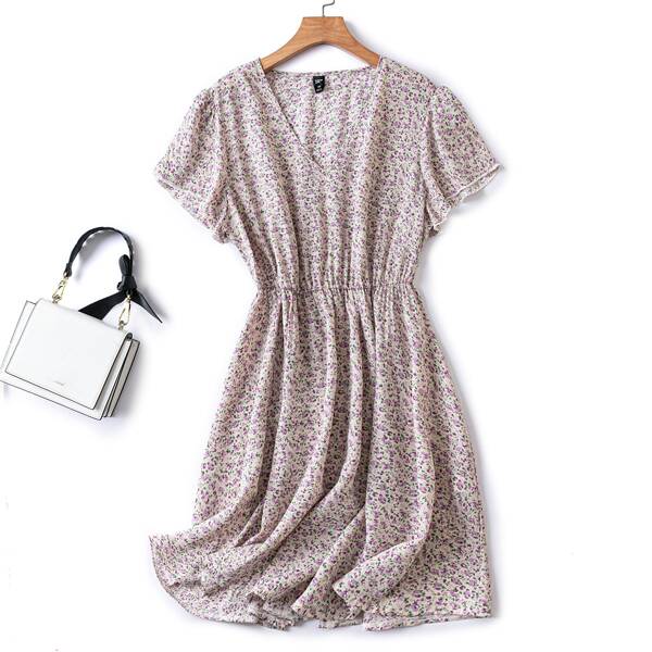 

Plus Ditsy Floral V-neck Flutter Sleeve A-line Dress, Mauve purple