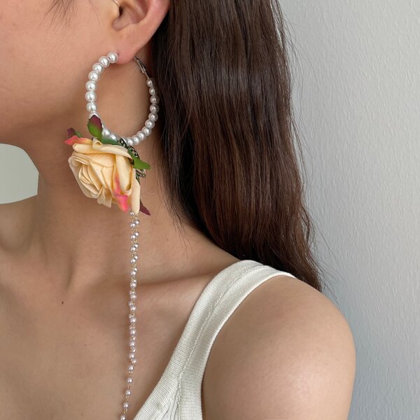

1pc Faux Pearl & Flower Decor Earring, Yellow
