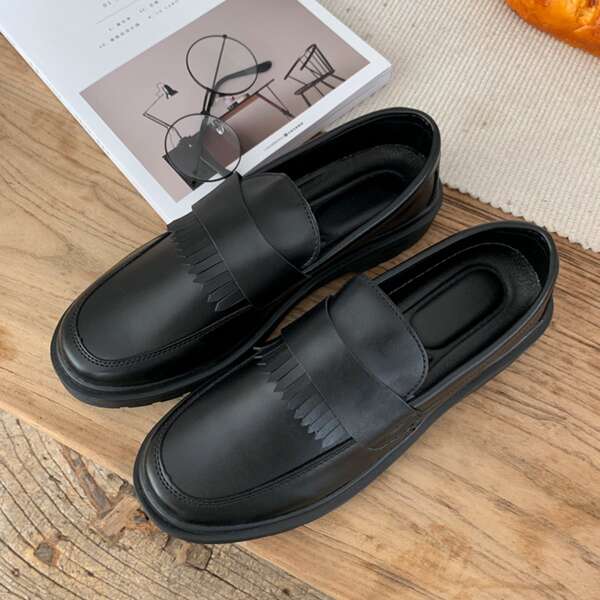 

Men Minimalist Fringe Decor Loafers, Black
