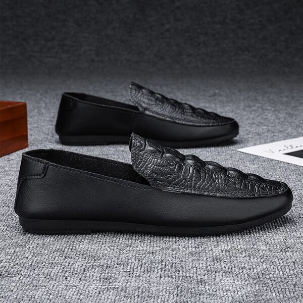 

Men Croc Embossed Loafers, Black