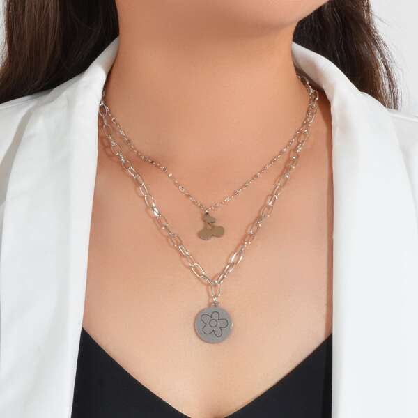 

2pcs Flower Decor Round Charm Necklace, Silver
