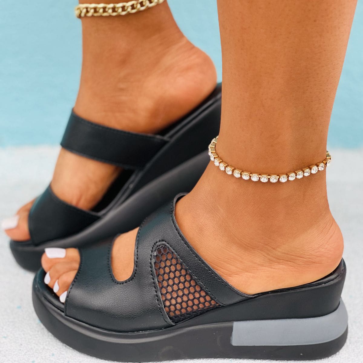 

Minimalist Wedge Sandals, Black