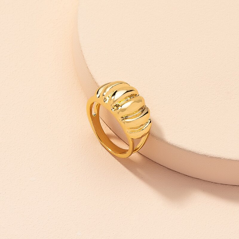 

Hollow Out Design Ring, Gold
