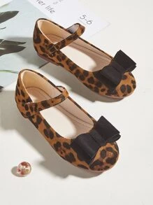 بنات حذاء ماري جين مسطح مزخرف بقوس بجرافيك الفهد