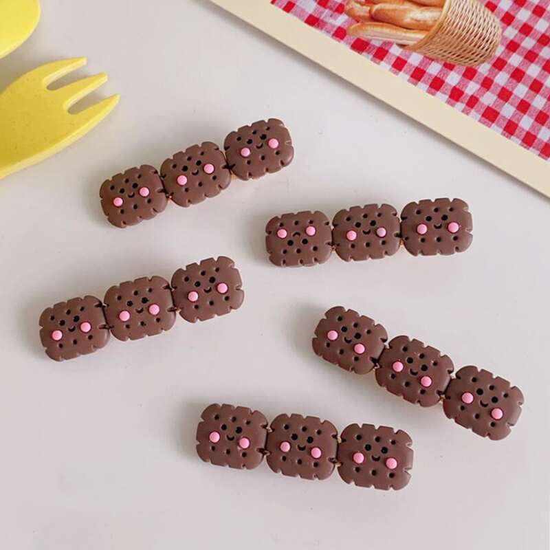 

1pc Cartoon Hair Clip, Coffee brown