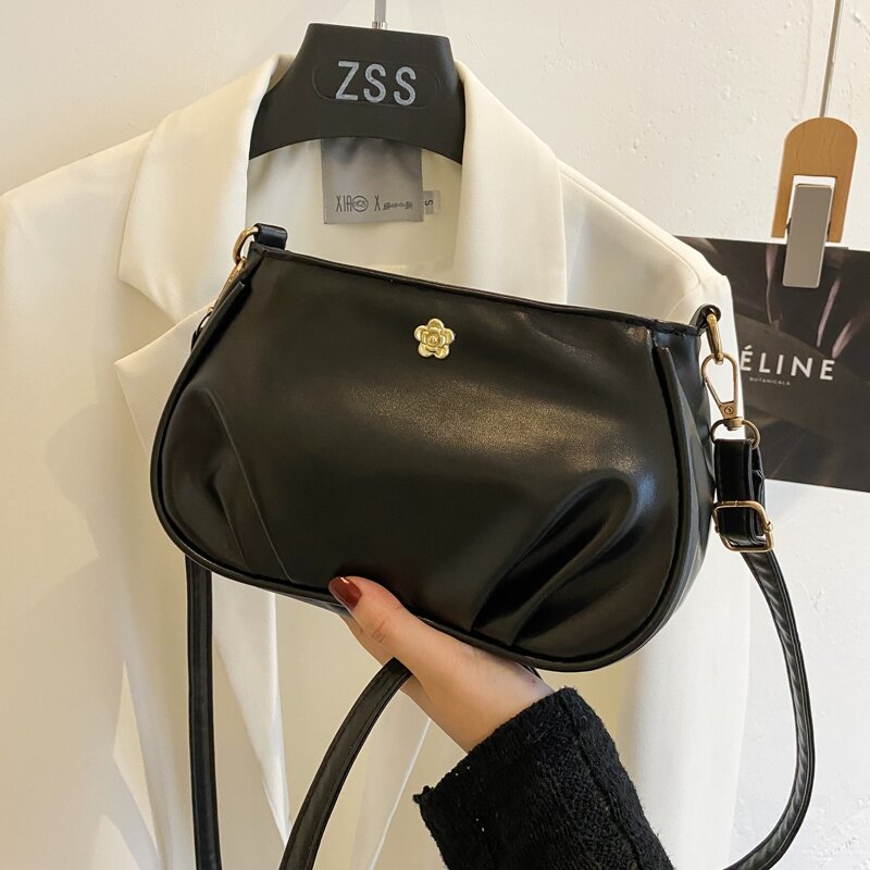 

Metal Floral Decor Ruched Design Crossbody Bag, Black
