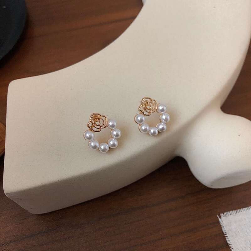 

Faux Pearl Decor Earrings, White