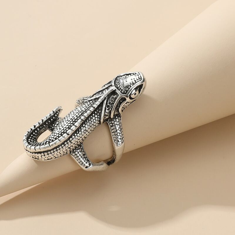 

Guys Animal Design Ring, Antique silver