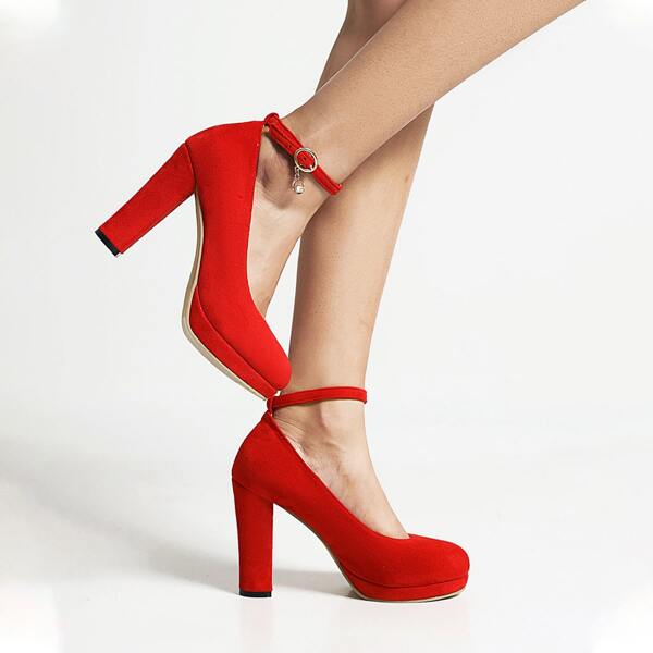 

Minimalist Chunky Court Heels, Red
