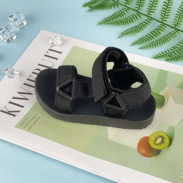 

Toddler Boys Triangle Linked Sandals, Black