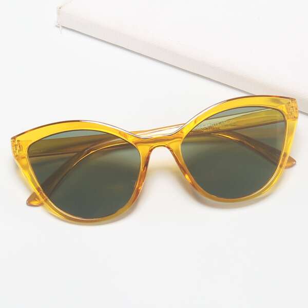 

Cat Eye Sunglasses
