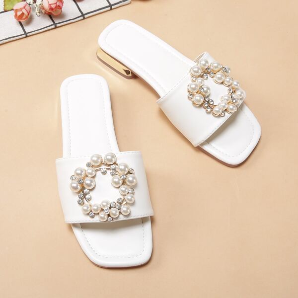 

Girls Faux Pearl Decor Slippers, White