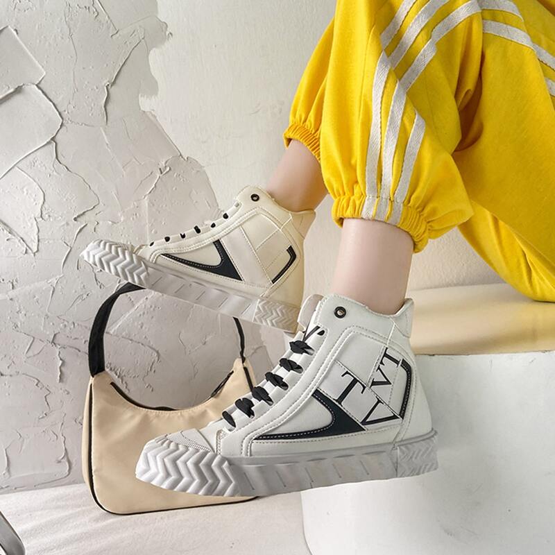 

Letter Graphic High-Top Skate Shoes, Black and white