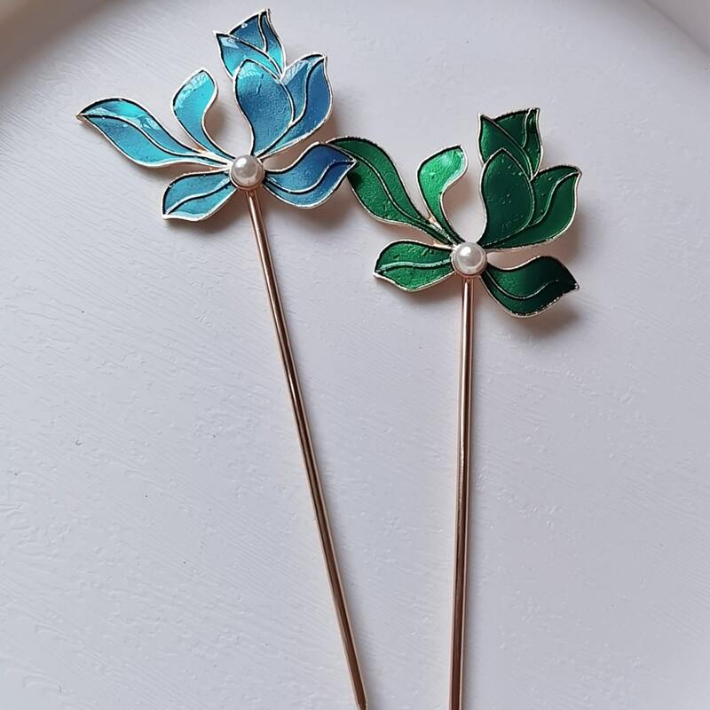 

2pcs Faux Pearl Design Hair Pin, Multicolor