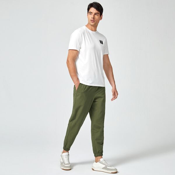 

Men Slogan And Graphic Print Tee & Pants, Multicolor