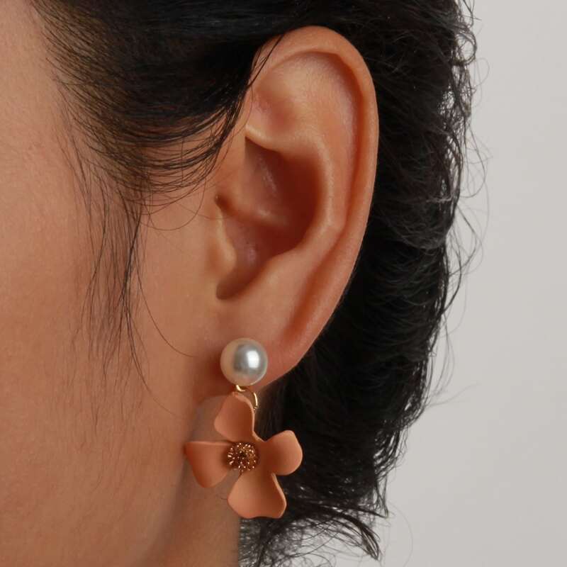 

Flower Drop Earrings, Pink